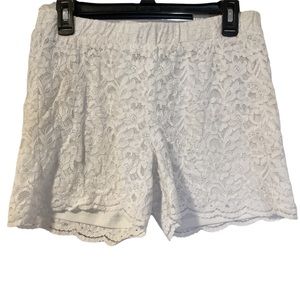 one5one White Lace 7” Shorts